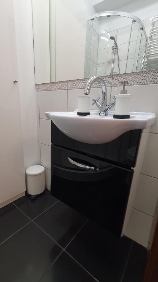 Apartament Przy Starowce - Bella โบเลสวาเวียส ภายนอก รูปภาพ