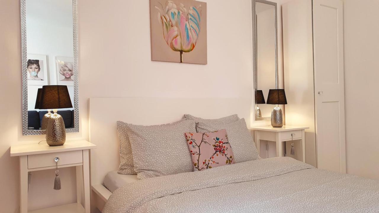 Apartament Przy Starowce - Bella โบเลสวาเวียส ภายนอก รูปภาพ