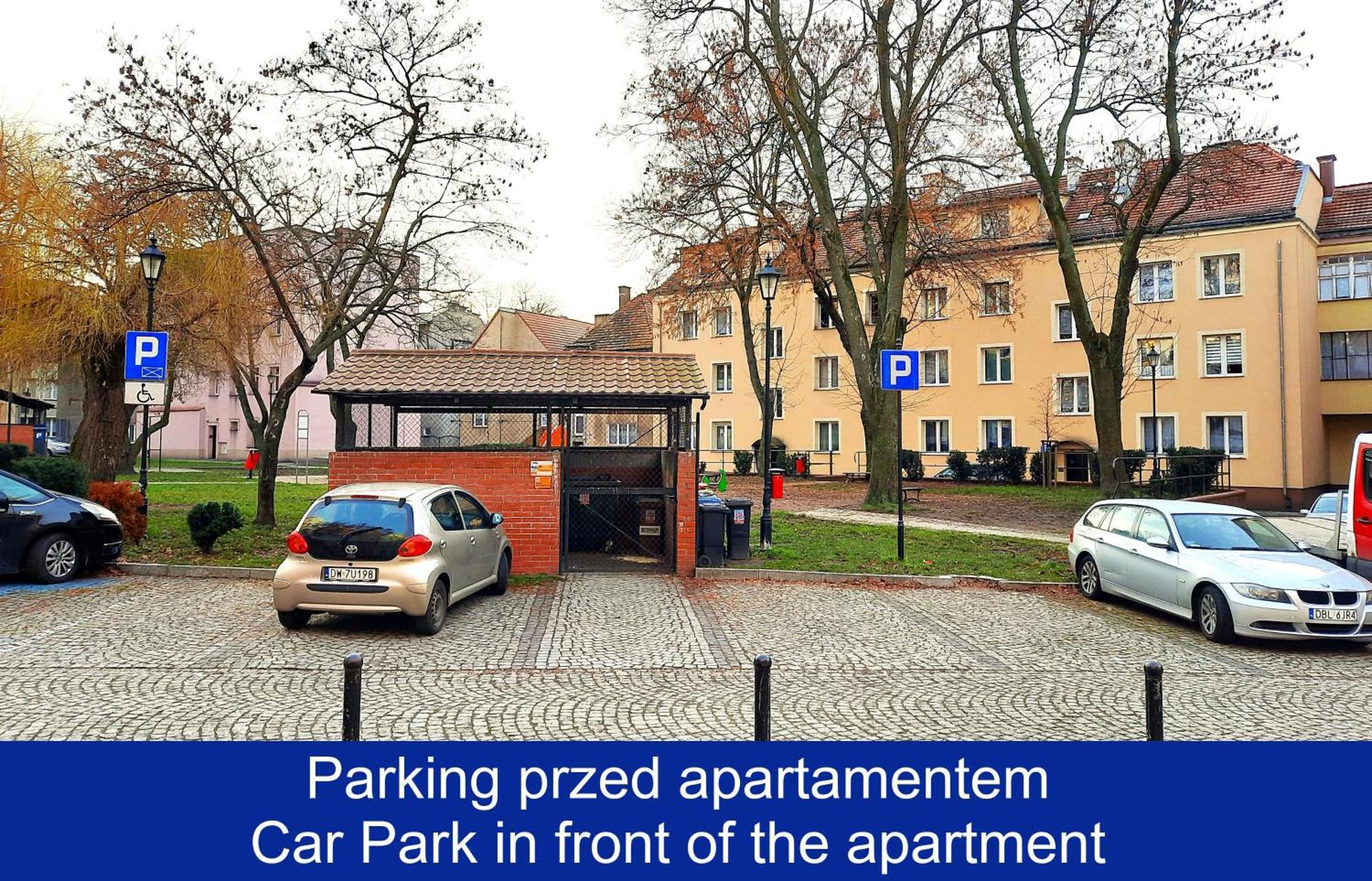 Apartament Przy Starowce - Bella โบเลสวาเวียส ภายนอก รูปภาพ