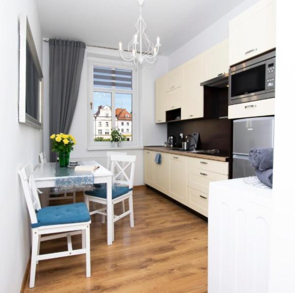 Apartament Przy Starowce - Bella โบเลสวาเวียส ภายนอก รูปภาพ